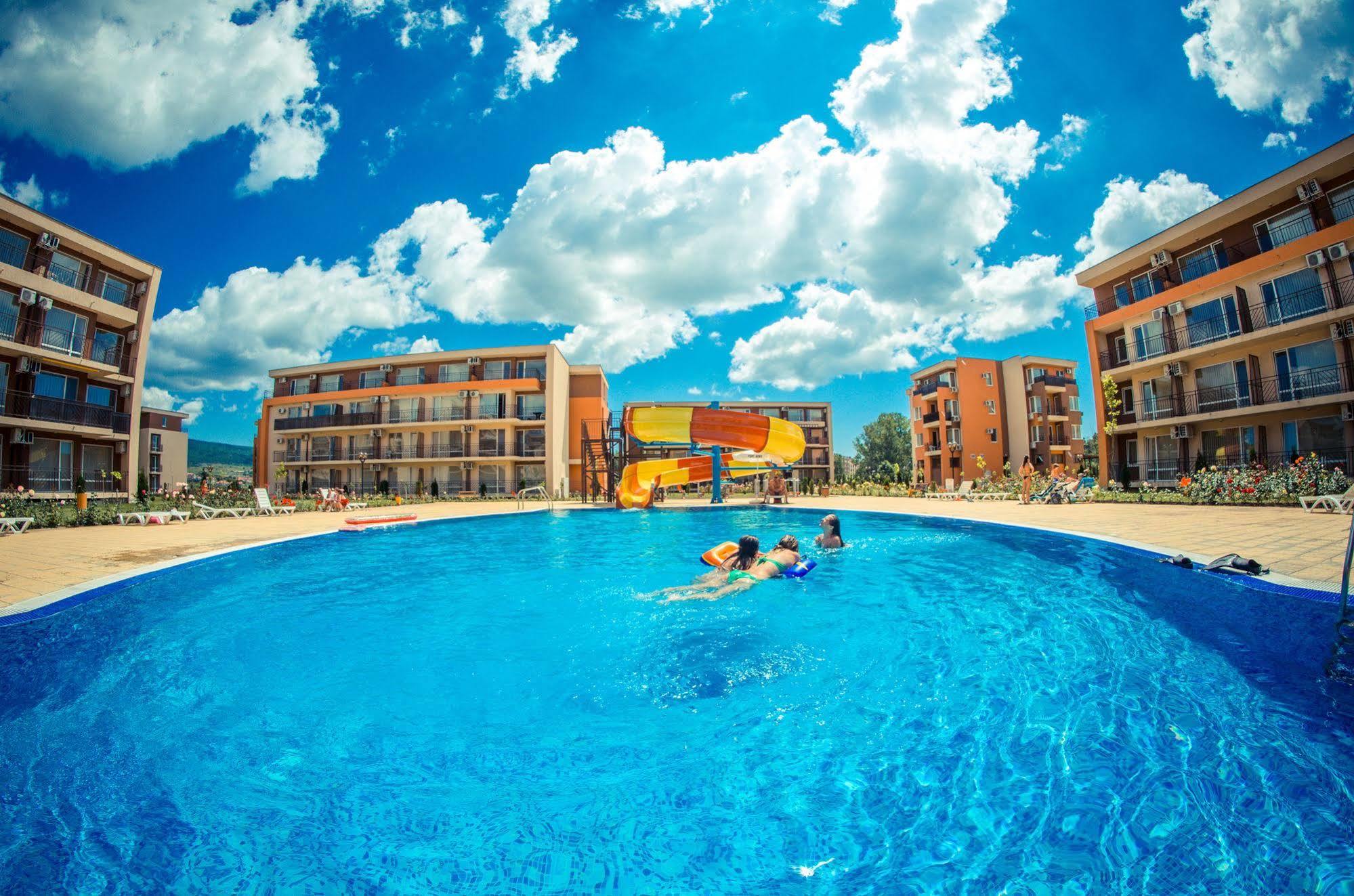 Holiday Fort Golf Club Sunny Beach Exterior foto